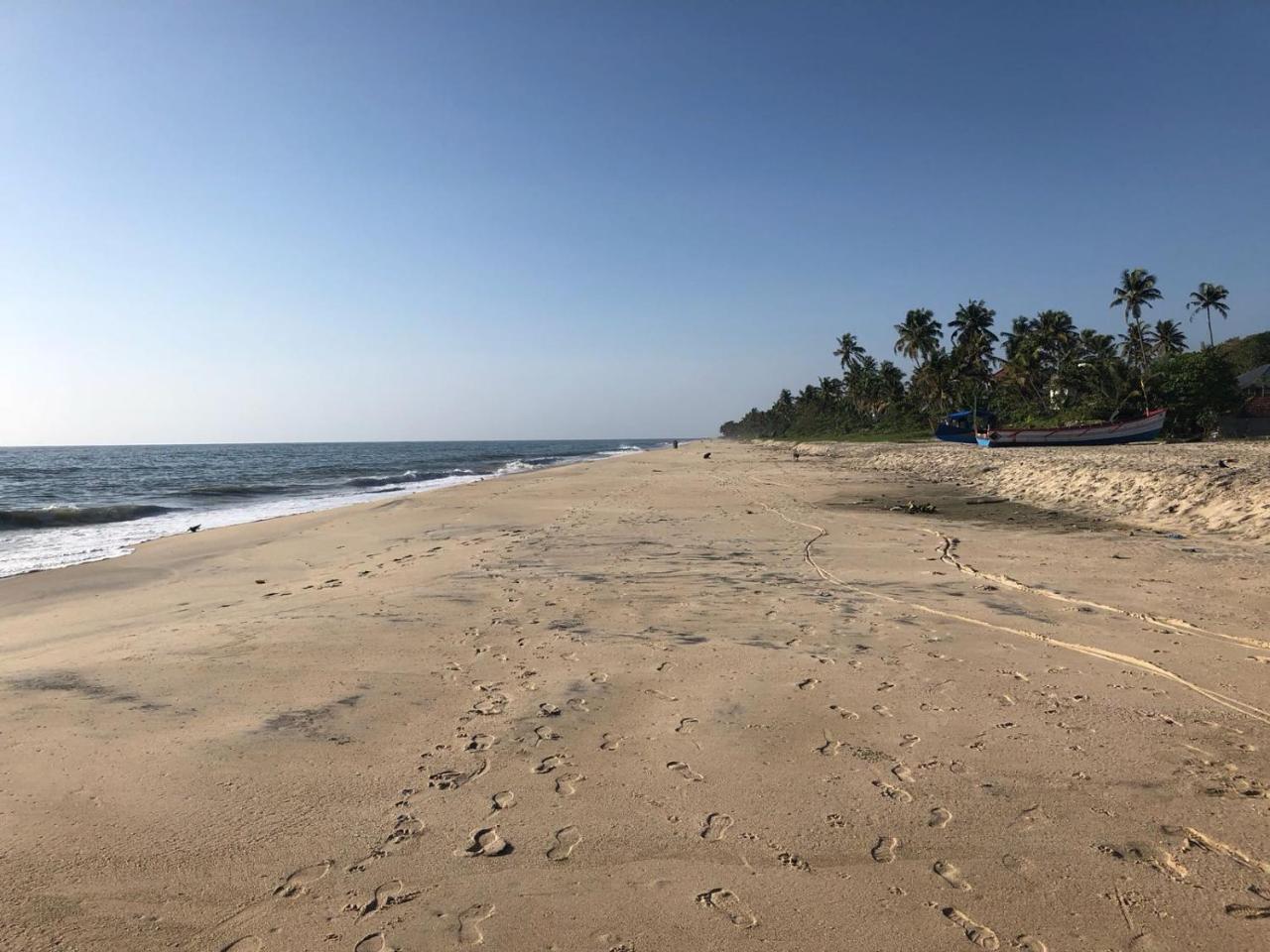 Neela Waters - Beach Home Alappuzha Exterior foto